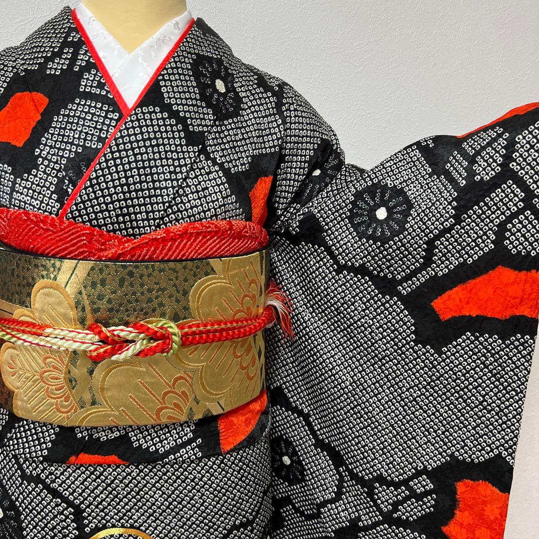377 振袖フルセット 正絹 黒 朱赤 絞り ツートーン バイカラー 梅 駒刺繍