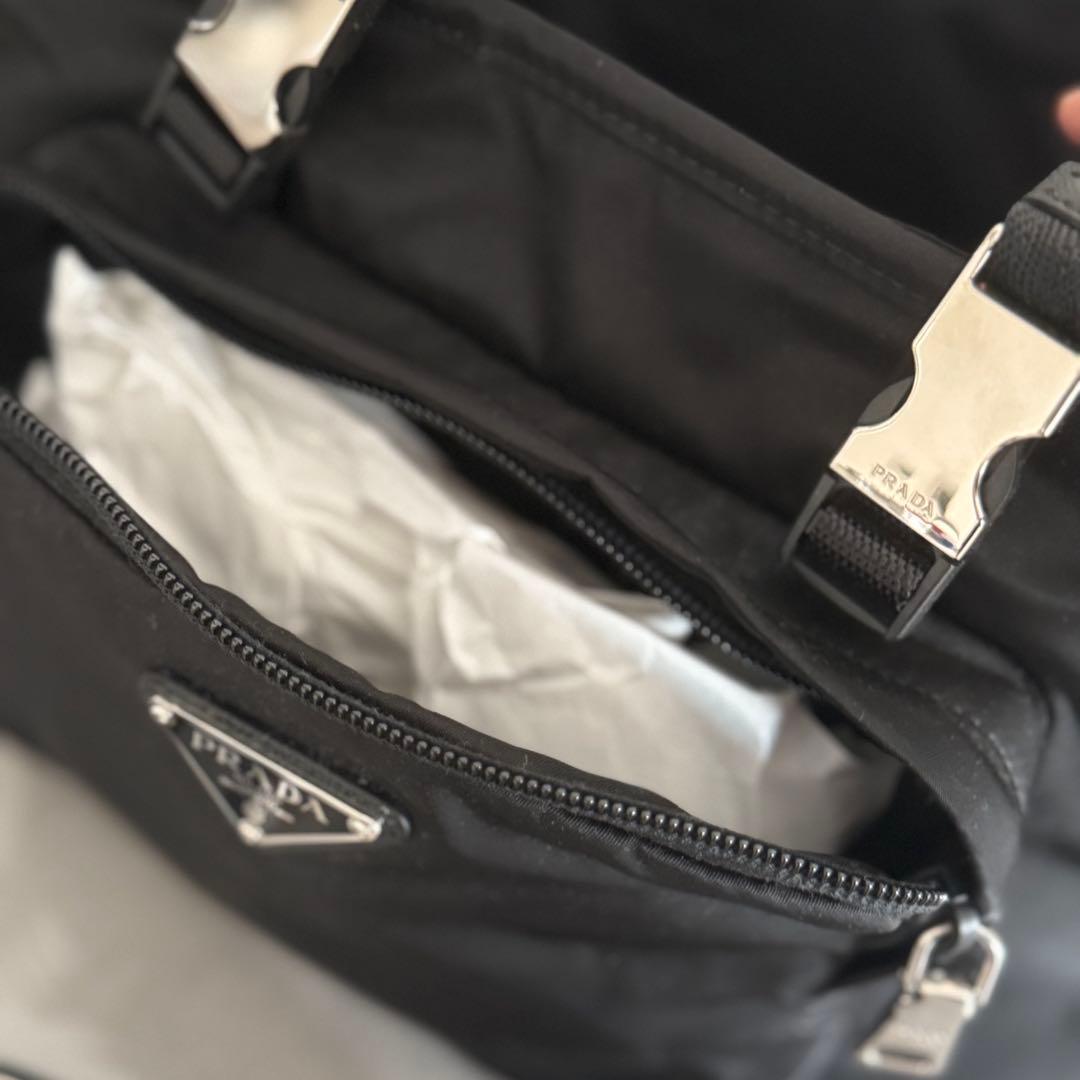 PRADA RE-NYLON トライアングル ロゴ ペットキャリー バッグ