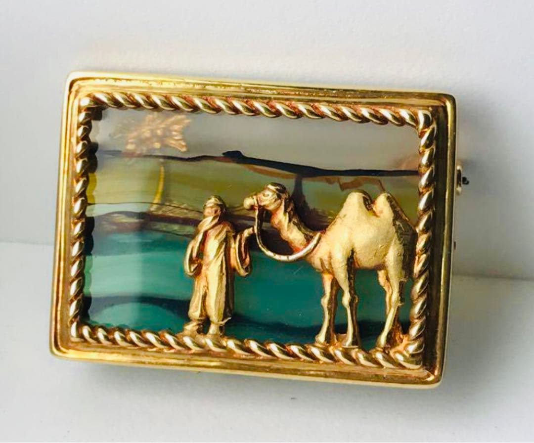 【専用ゆずまる様】✨絵画ブローチ✨砂漠✨縞瑪瑙✨ラクダ六芒星　k18金ゴールド