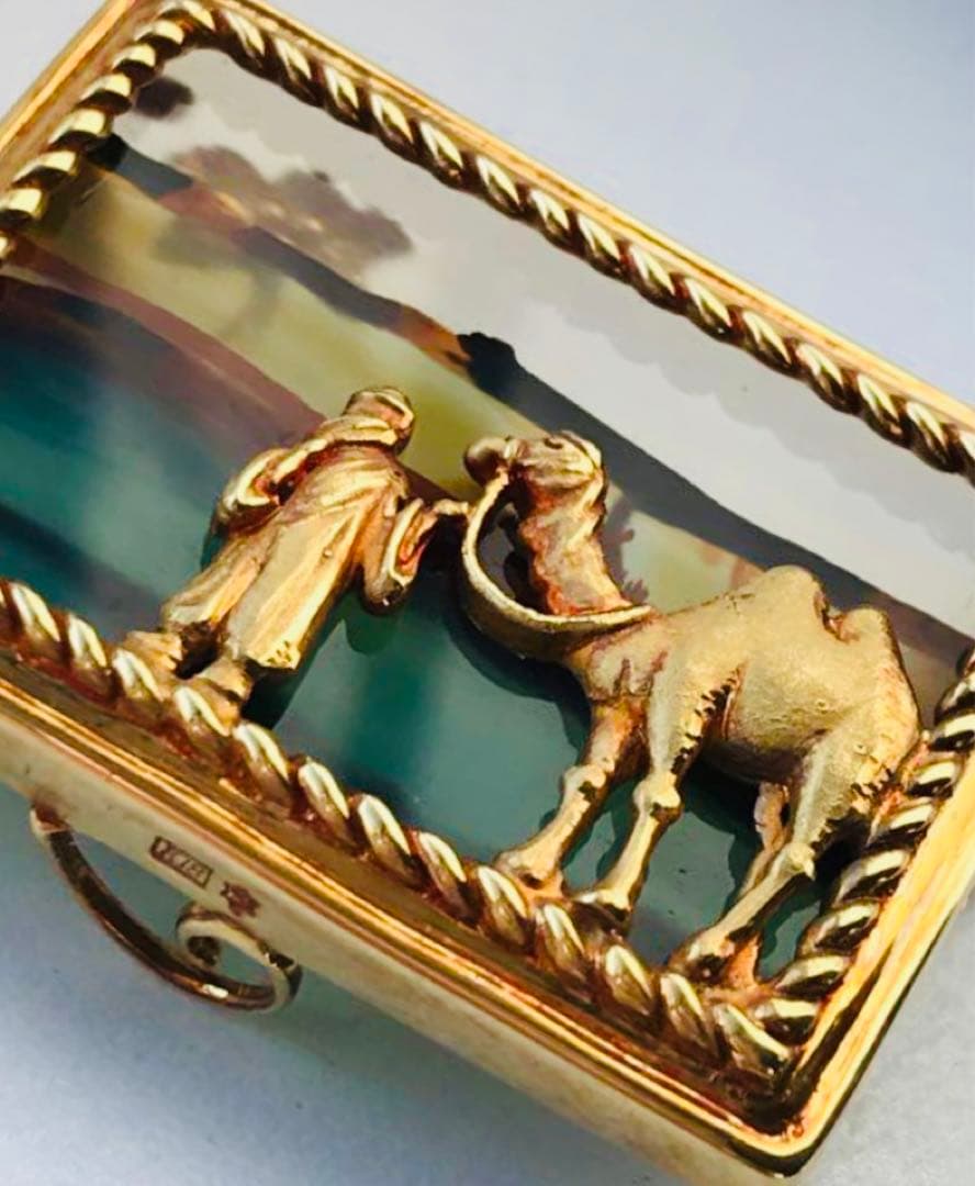 【専用ゆずまる様】✨絵画ブローチ✨砂漠✨縞瑪瑙✨ラクダ六芒星　k18金ゴールド