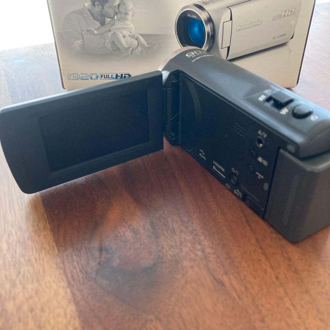 ゆ*み様 Panasonic HC-V360M ビデオカメラ　三脚付き