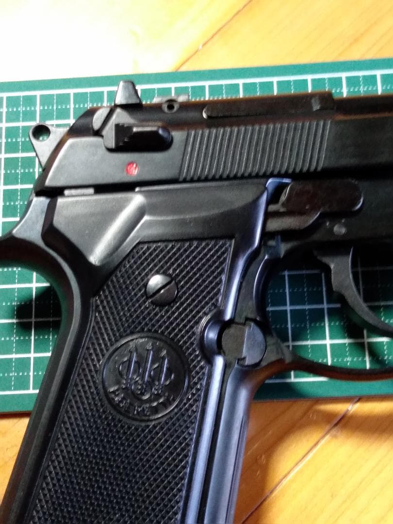 モデルガン Beretta HW樹脂製 発火モデル ベレッタブルーイング対応