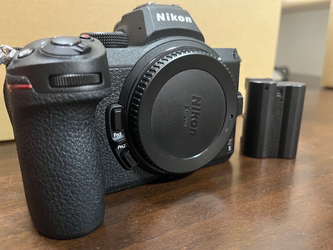 ニコン Nikon Z5 ミラーレスカメラ ボディ シャッター約6,200