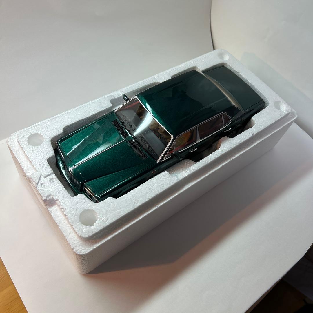 1/18 GTS ベントレーダーボー（ホォレストグリーン）