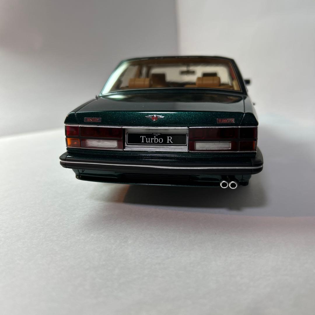 1/18 GTS ベントレーダーボー（ホォレストグリーン）