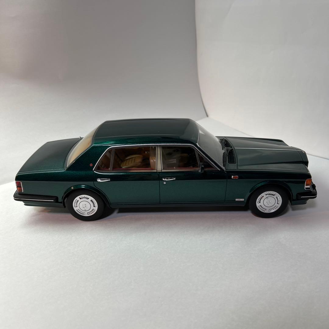 1/18 GTS ベントレーダーボー（ホォレストグリーン）