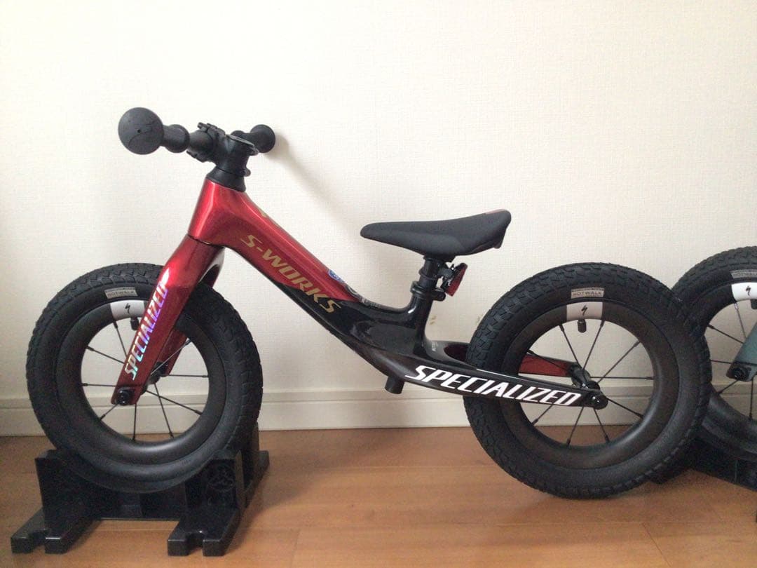 ◉正規限定車◉キッズレース用◉スペシャライズド◉ホットウォーク カーボン◉新車
