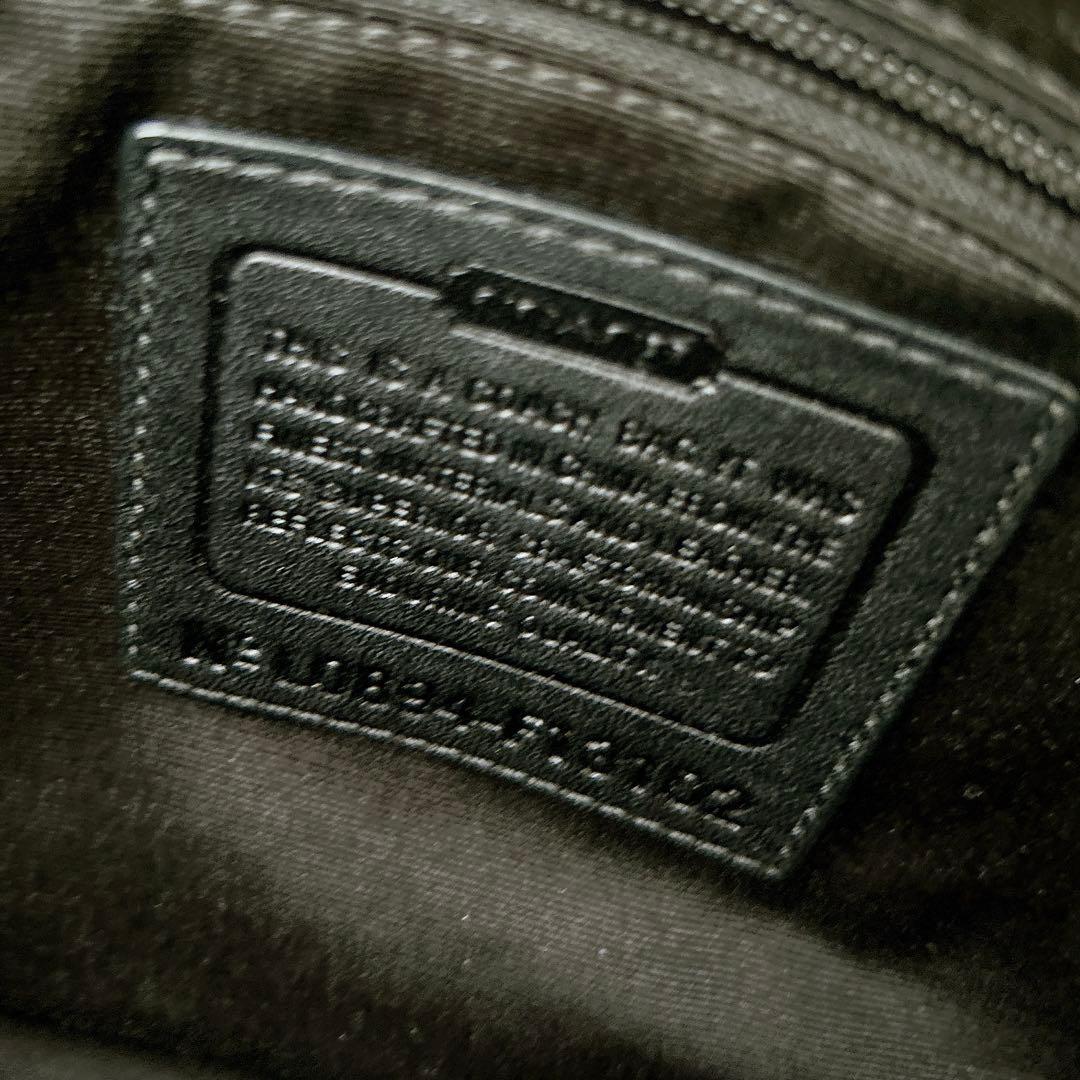 COACH シグネチャー ハンプトンズ マルチポケット ショルダーバッグ 黒