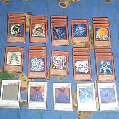 遊戯王引退 ブラックフェザー・ドラゴンホログラフィックレア　収録パックまとめ付き