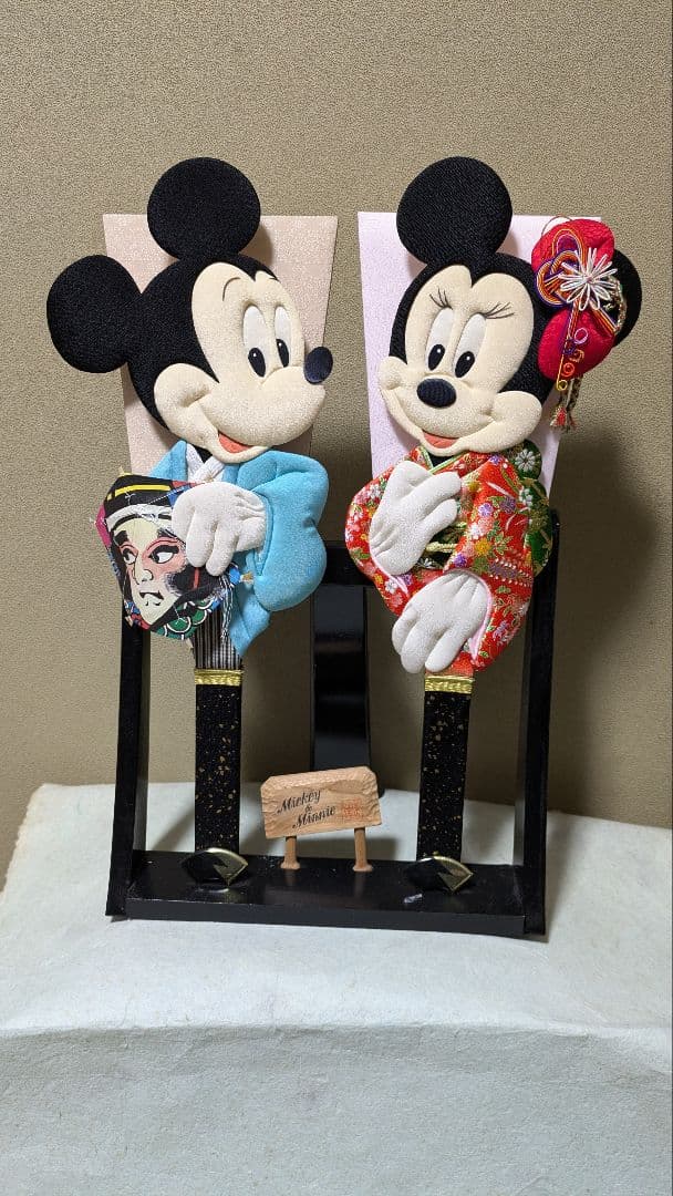 ミッキー ミニーの押し絵羽子板