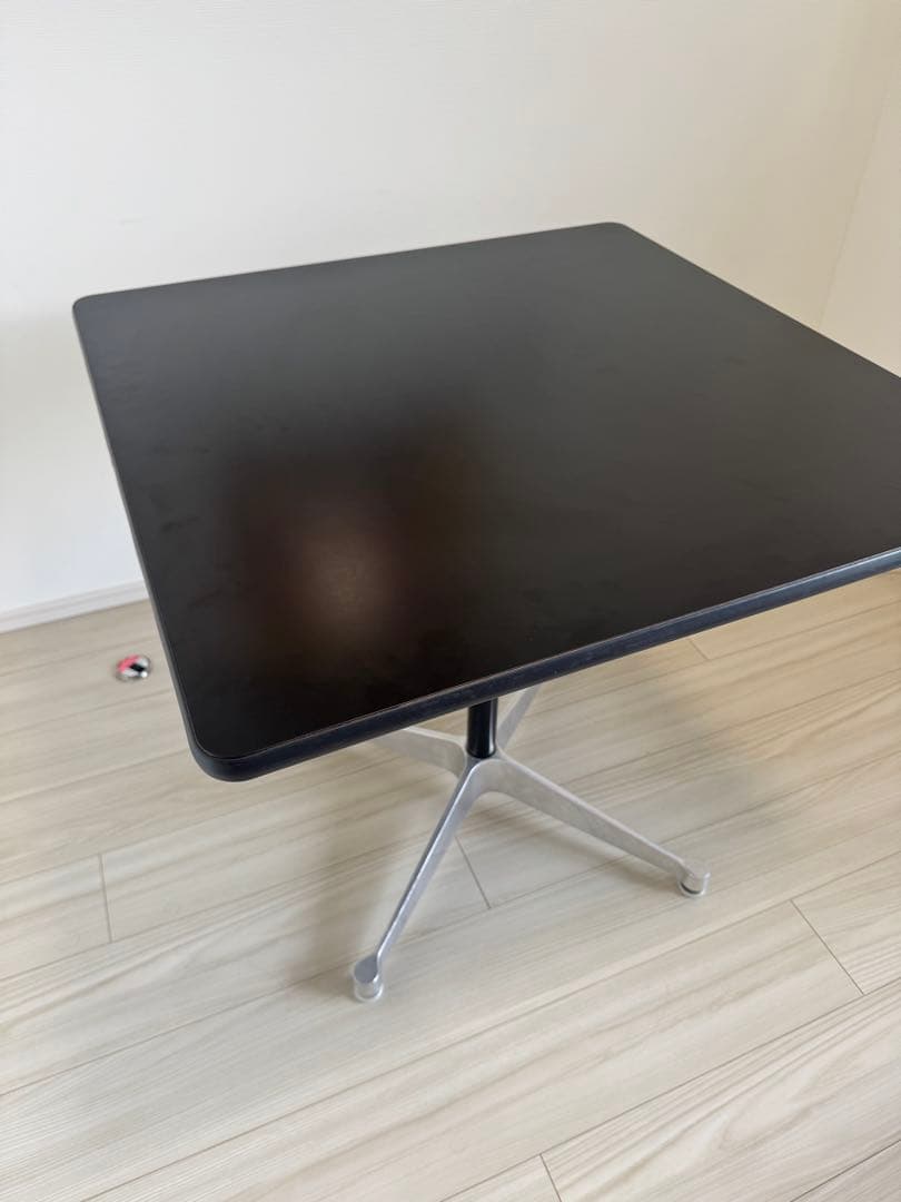 HermanMiller イームズテーブル　コントラクトベース　ブラック
