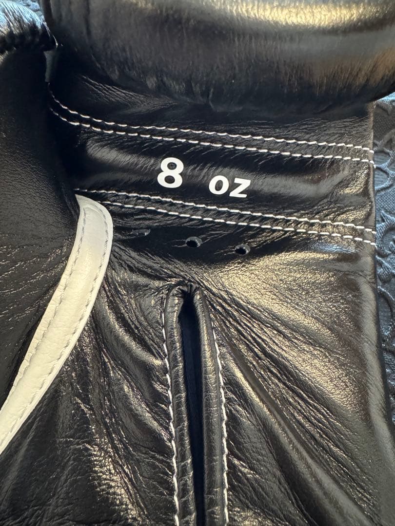 ウィニング　Winning ボクシンググローブ 8 oz ブラック新品未使用品