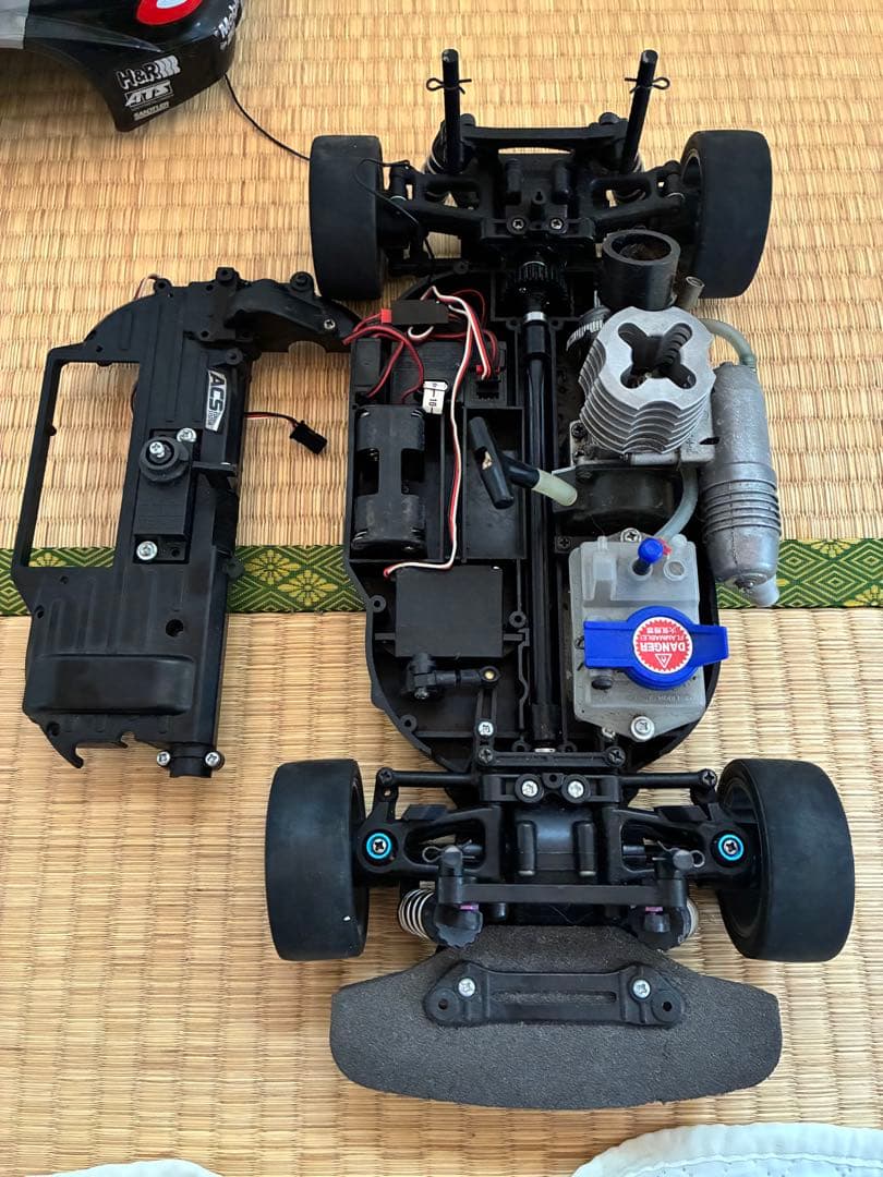 タミヤ エンジンカー TG10？AMG メルセデス