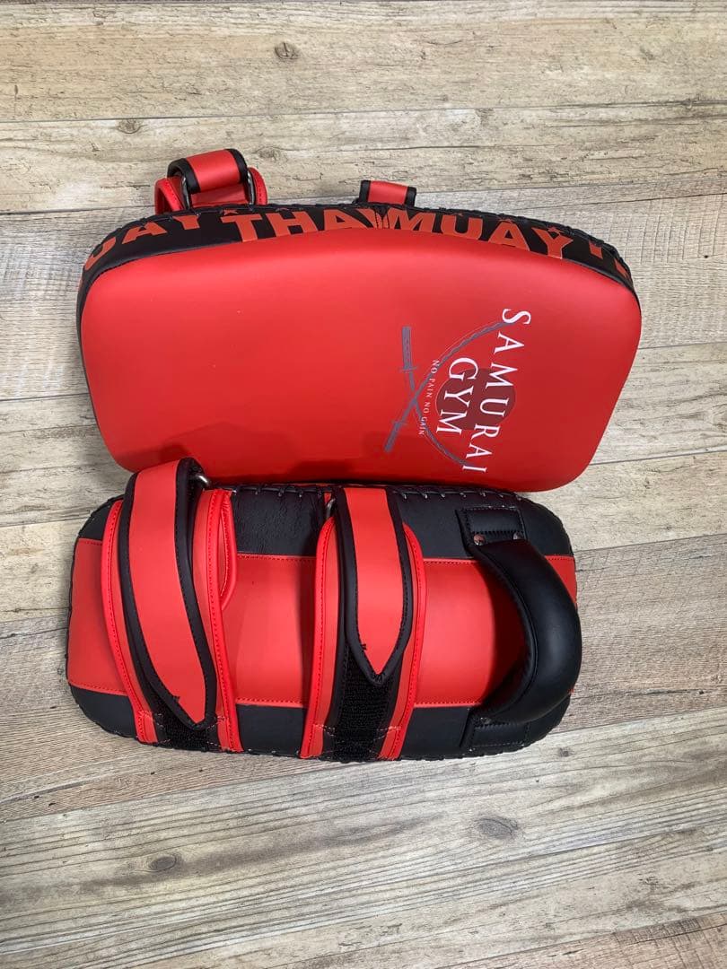 SAMURAI GYM キックミット 赤/黒 新品 【値下げ交渉不可】