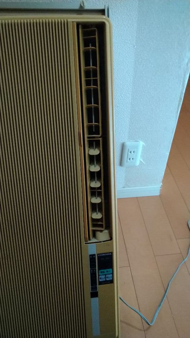 窓用エアコン 縦型　CW-161NR