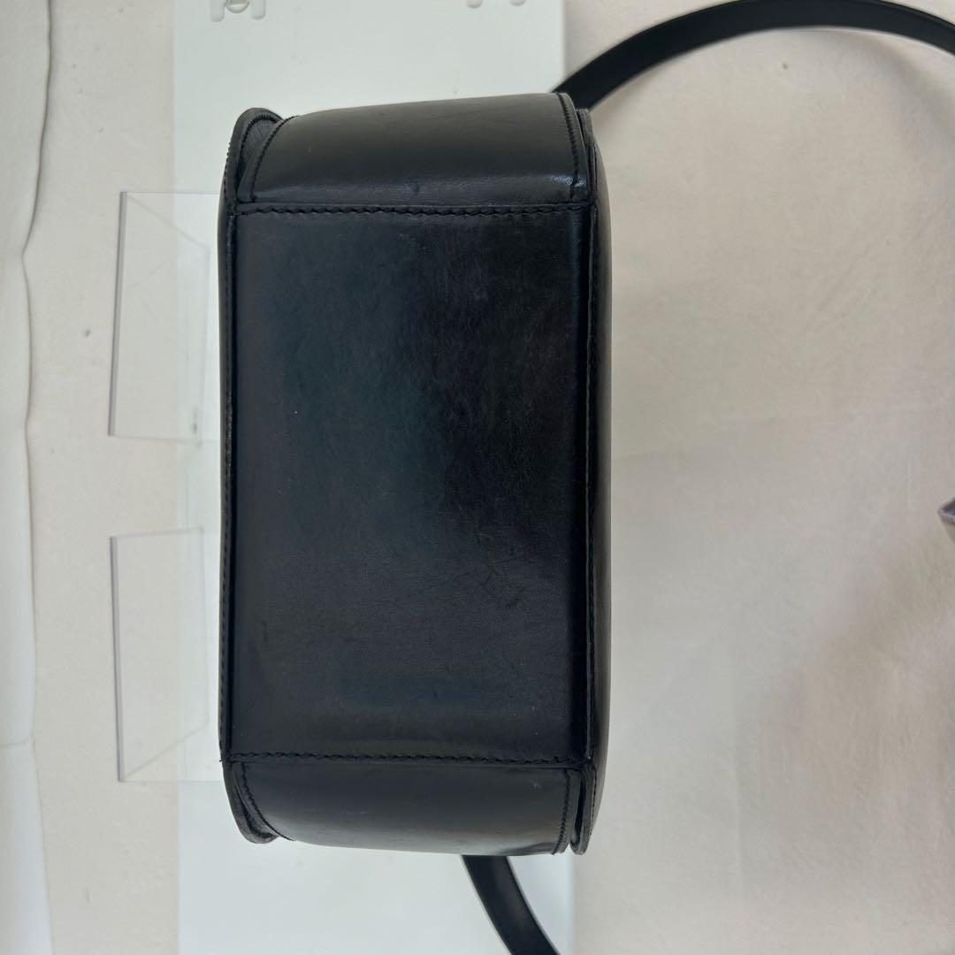 CELINE ブラックレザー ショルダーバッグ スター金具ゴールド