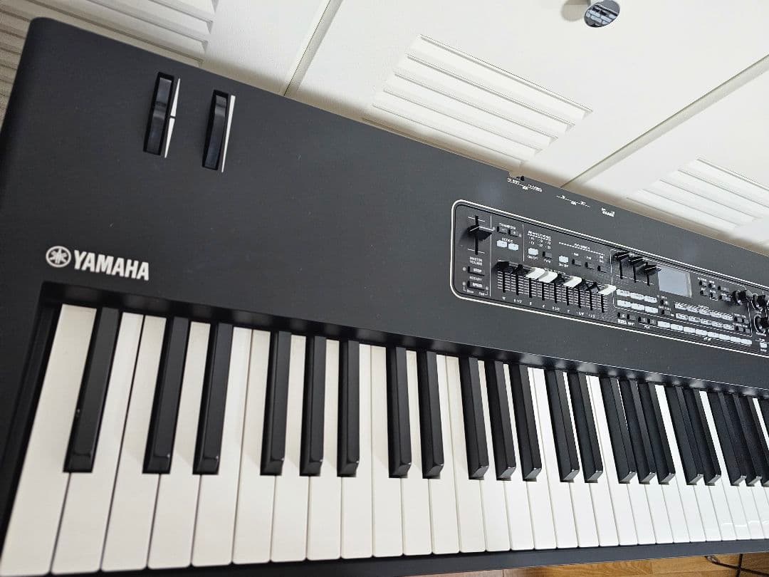 【引取のみ大阪】ヤマハ CK88 88鍵キーボードとおまけのMK3箱と説書無