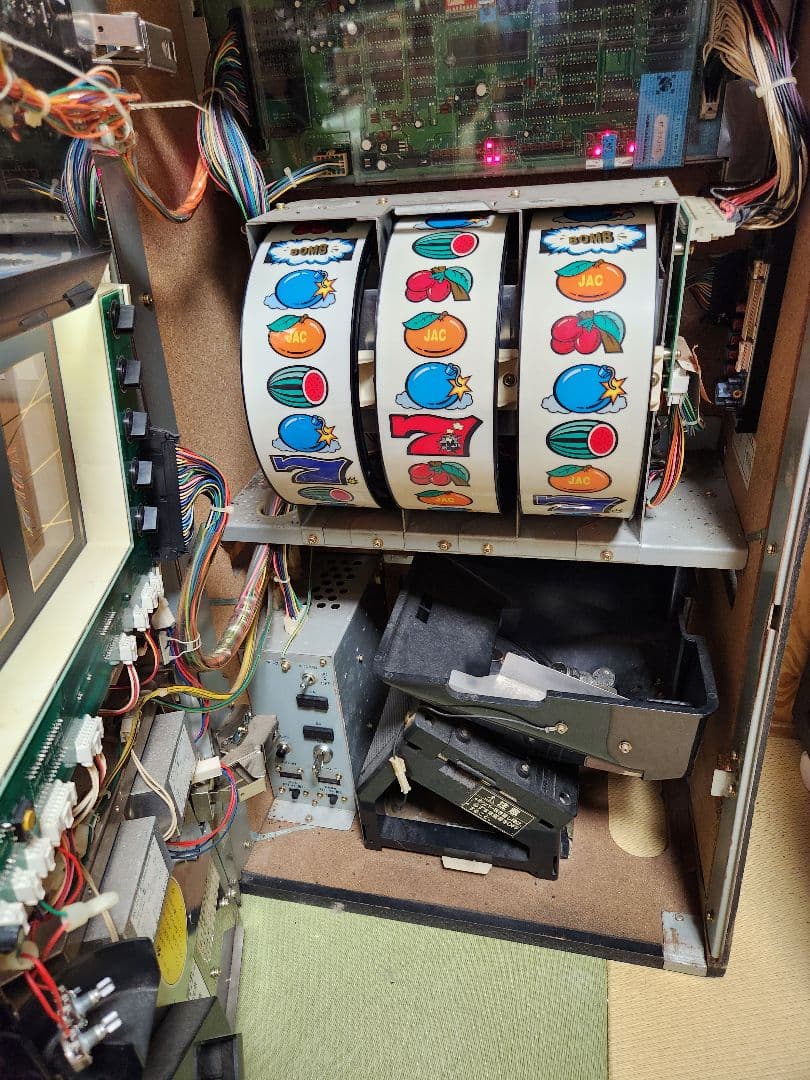 4号機B MAX スロットマシン Type A