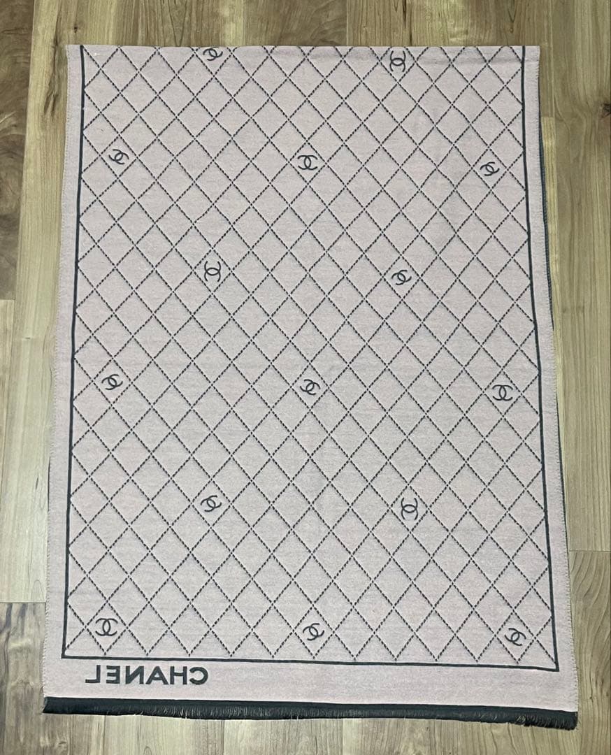 難有　CHANEL ノベルティマフラー ピンクxグレー