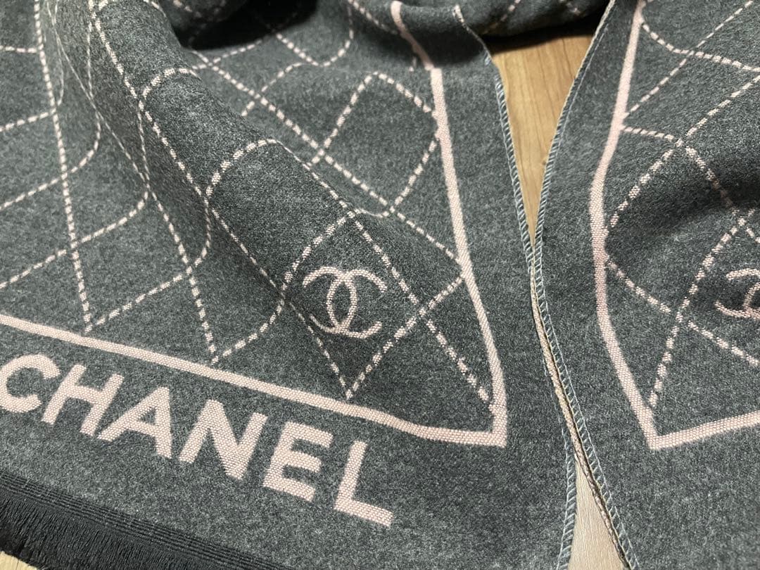 難有　CHANEL ノベルティマフラー ピンクxグレー