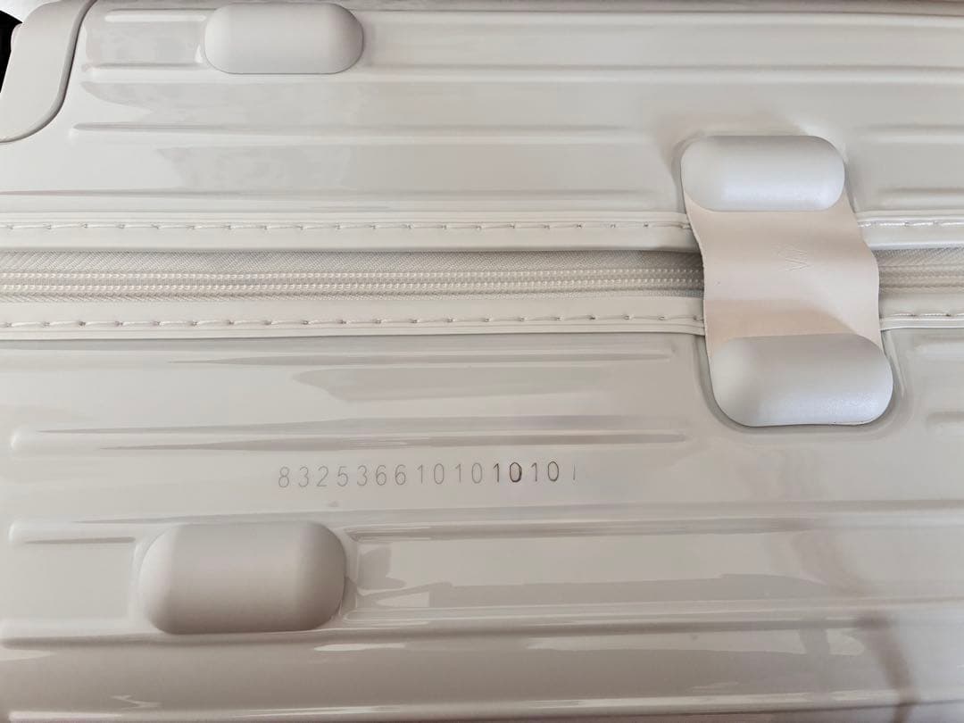 【新品】RIMOWA キャビン