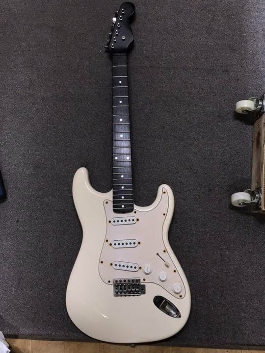 サミック、メーカー不明 ストラトキャスター タイプ エレキギター