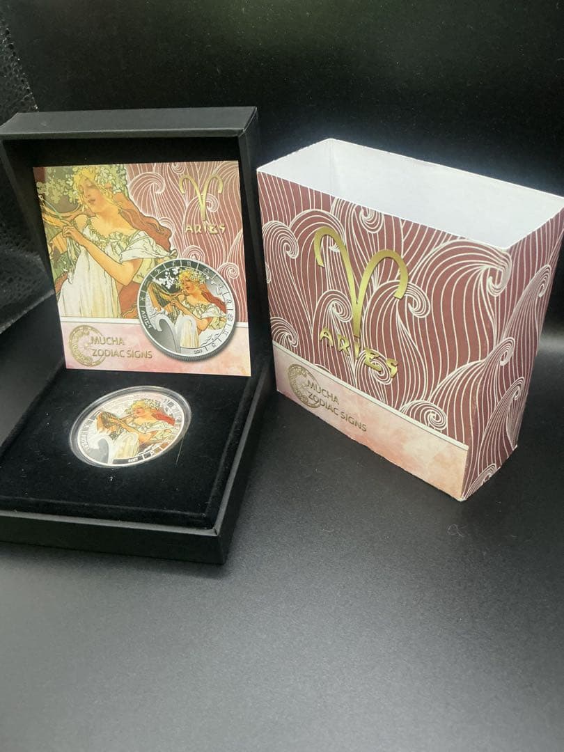 ミュシャ × 黄道十二宮 ― 牡羊座、Aries　銀メッキ付き白銅貨