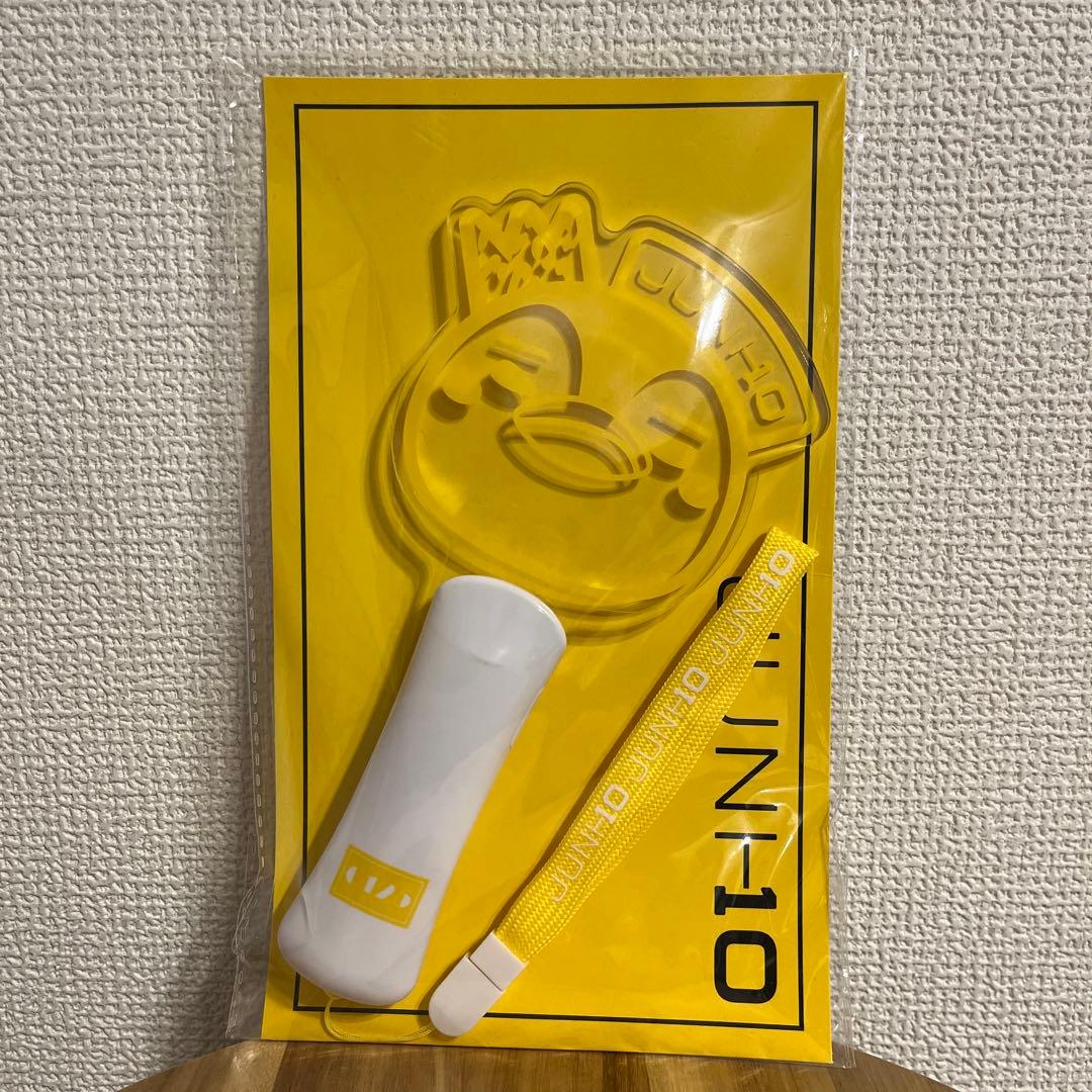 2PM JUNHO ジュノ　ペンライト イエロー ペンペン　皇帝ペンペン