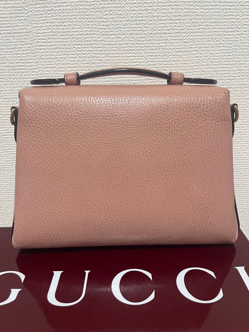 GUCCI ピンクレザー ハンドバッグ