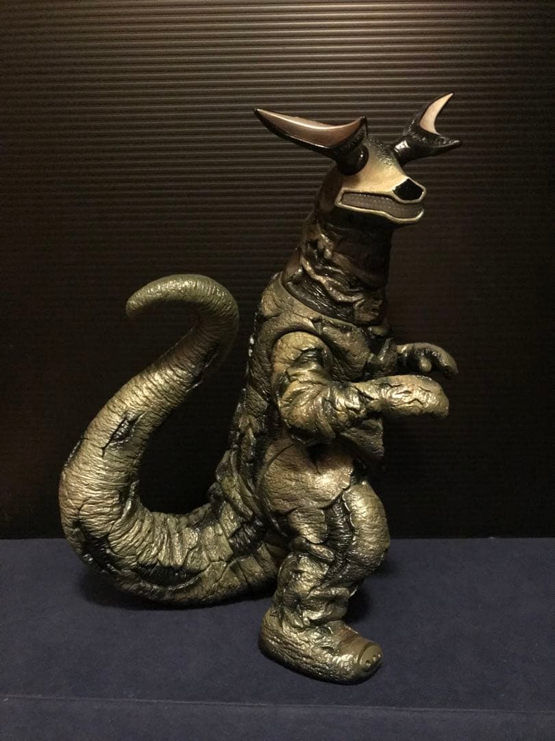 2009年 スーフェス限定 !フューチャーモデルズ 楳図版エレキング フィギュア