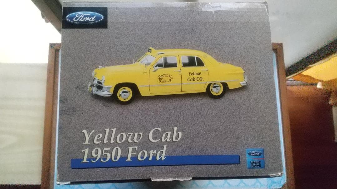 1950 Ford Yellow Cab 1/18 スケール