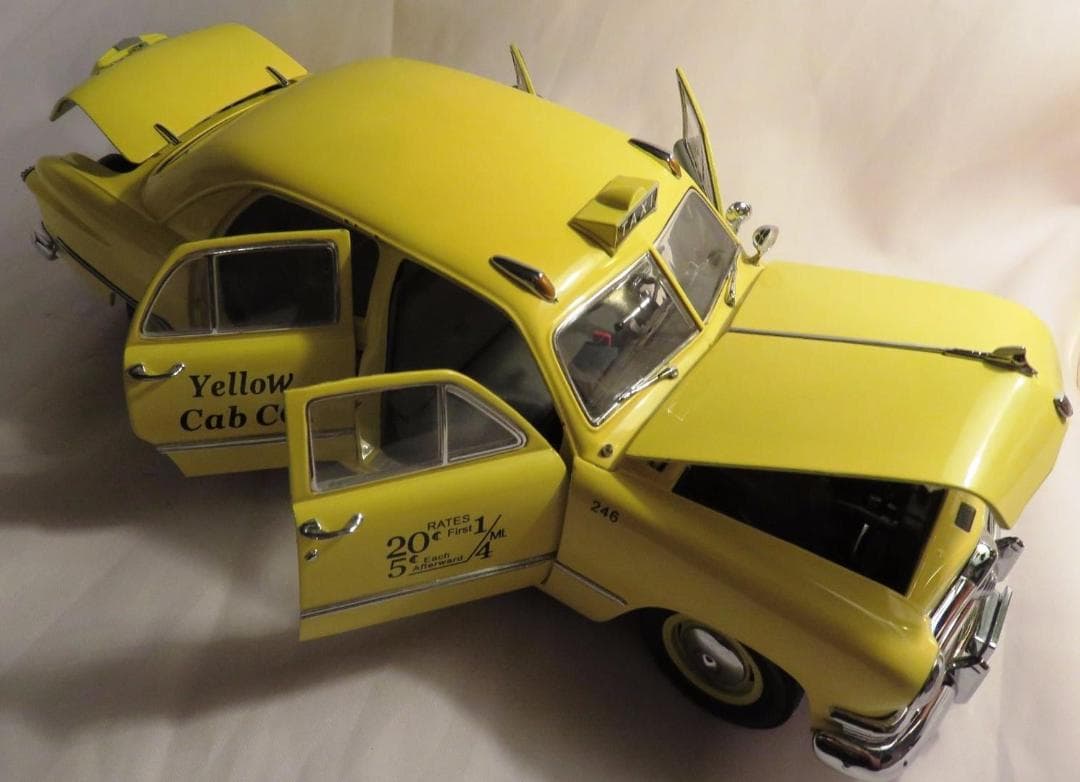 1950 Ford Yellow Cab 1/18 スケール