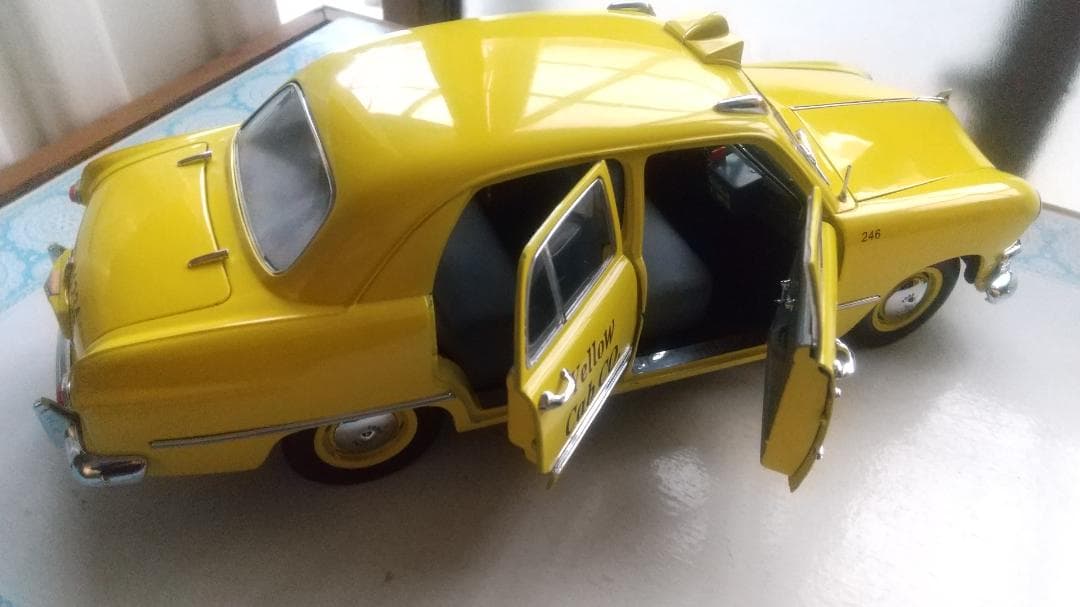 1950 Ford Yellow Cab 1/18 スケール