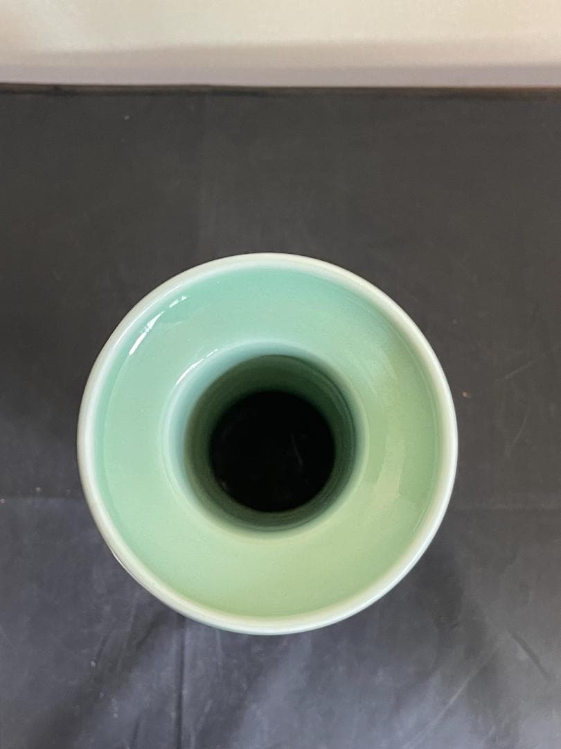 板谷波山？　青磁花入　共箱　３３７