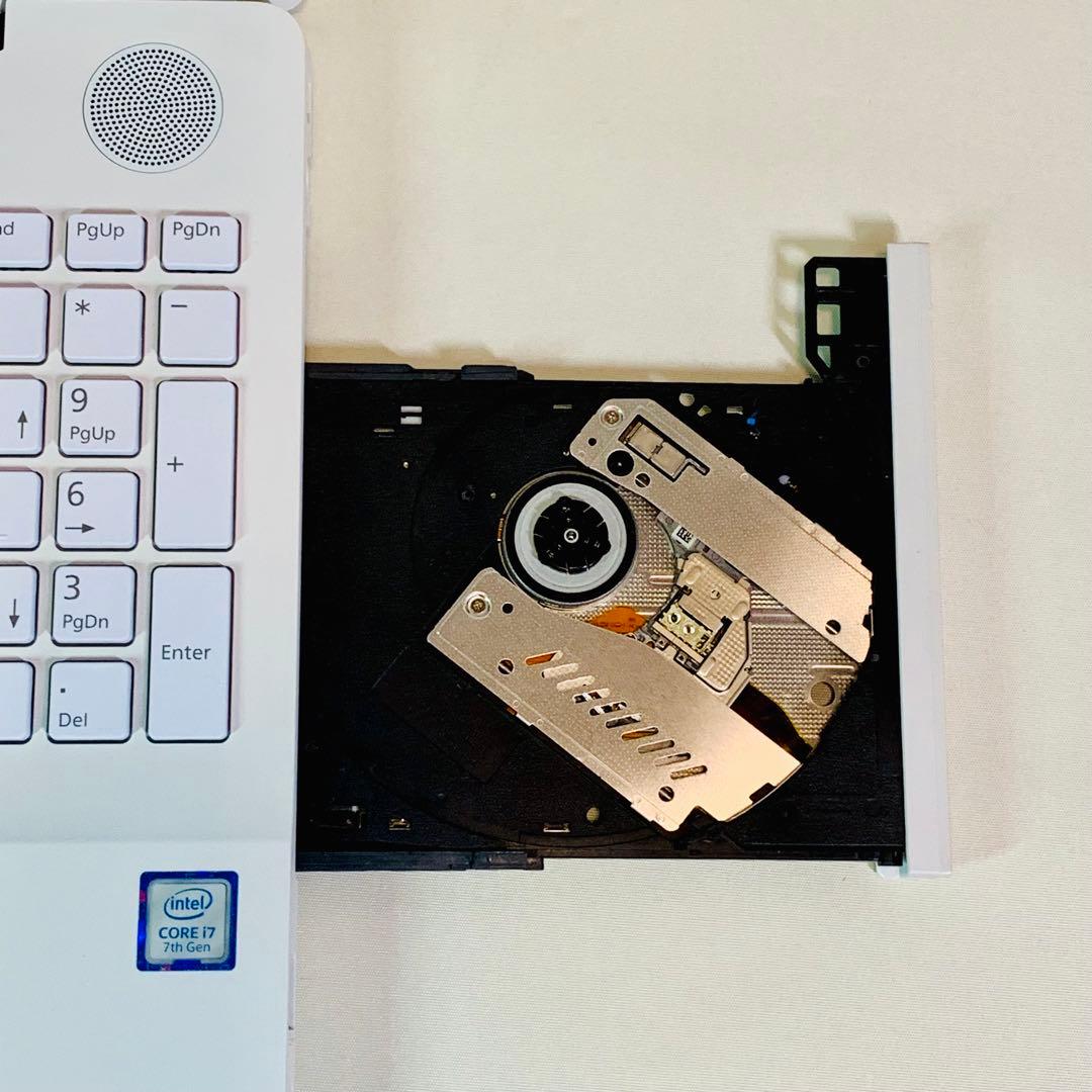 Core i7✨SSD1TB✨16GB✨カメラ✨富士通✨オフィス✨ノートパソコン