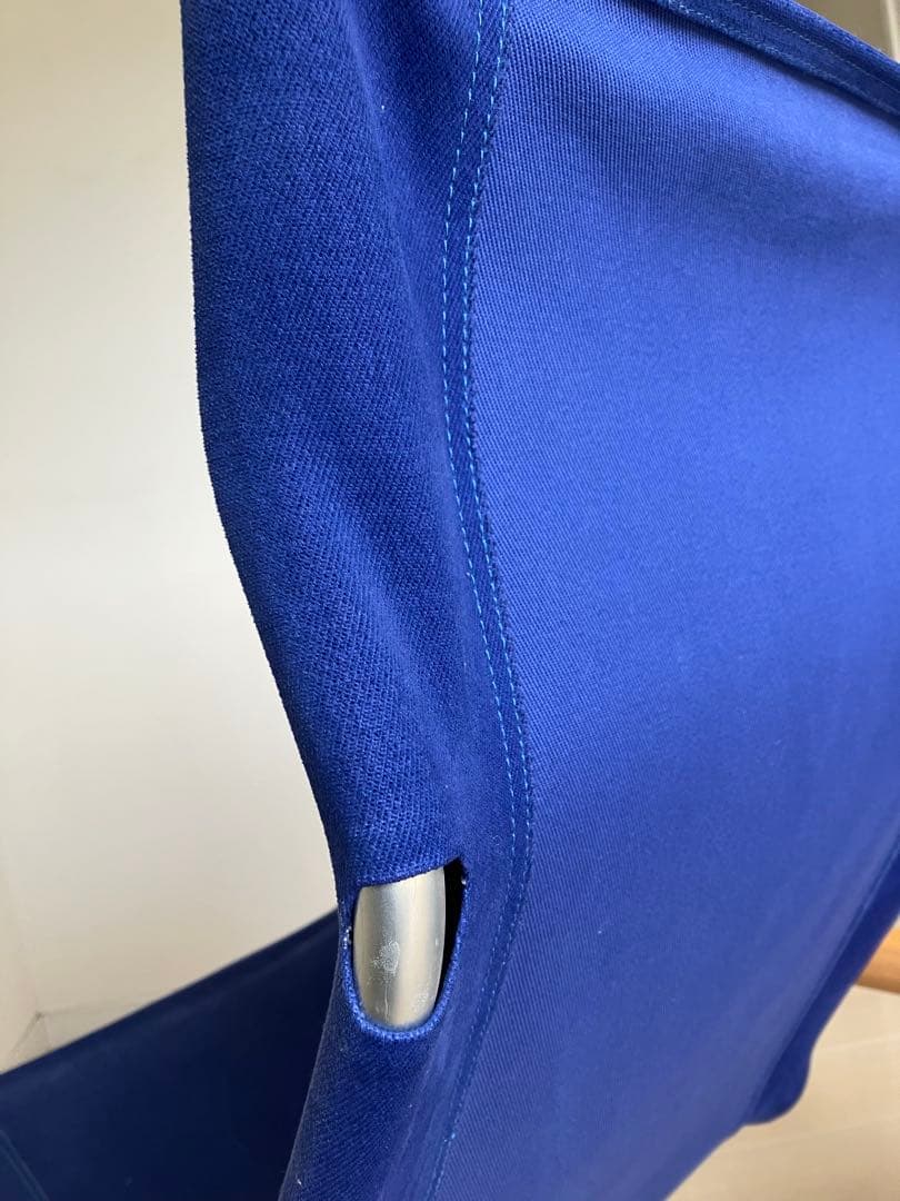 お*ち様 ニーチェア　ロッキングチェア　ブルー 10年以上前に購入しました。