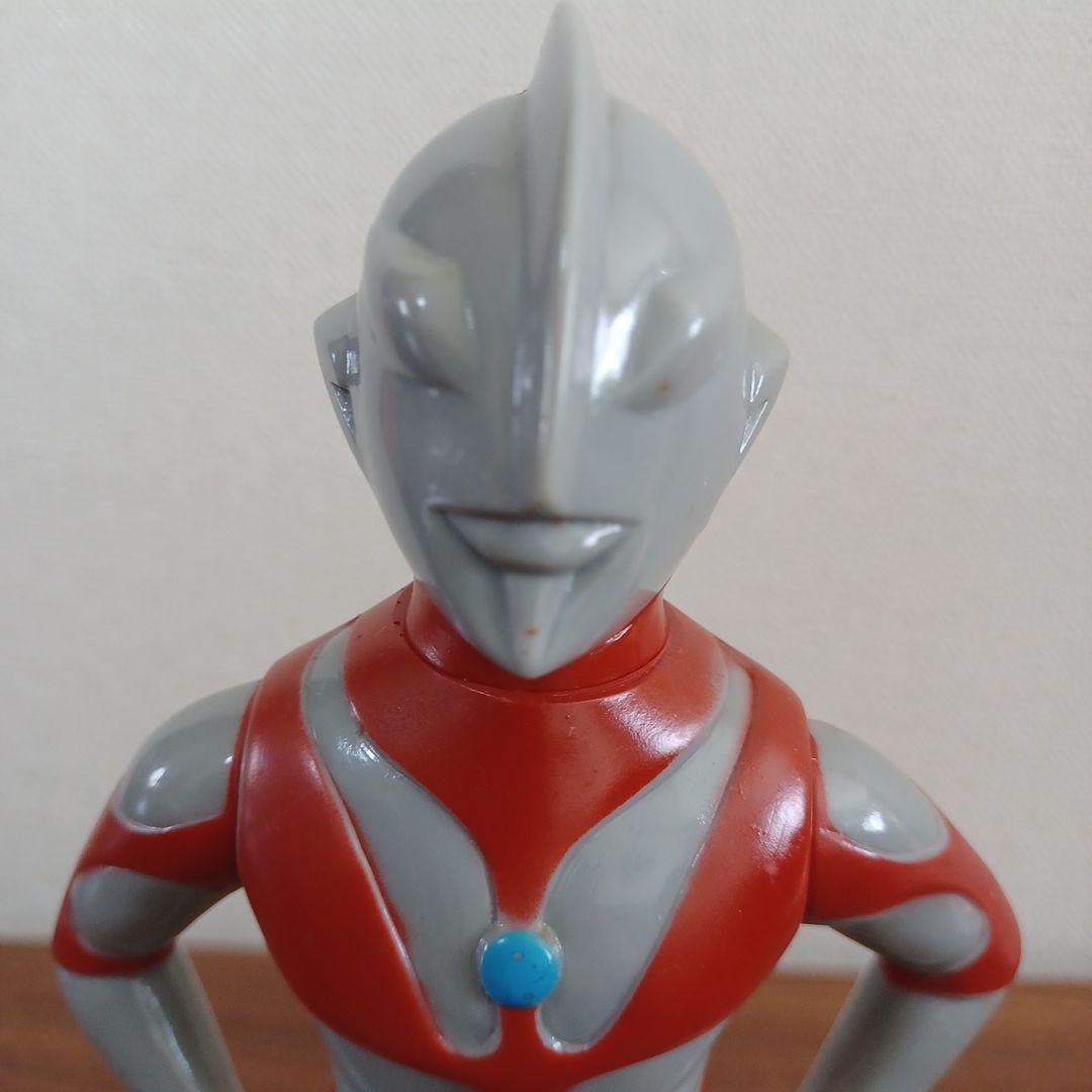 「M1号 ウルトラマン 」グレー成型の ソフビ フィギュア