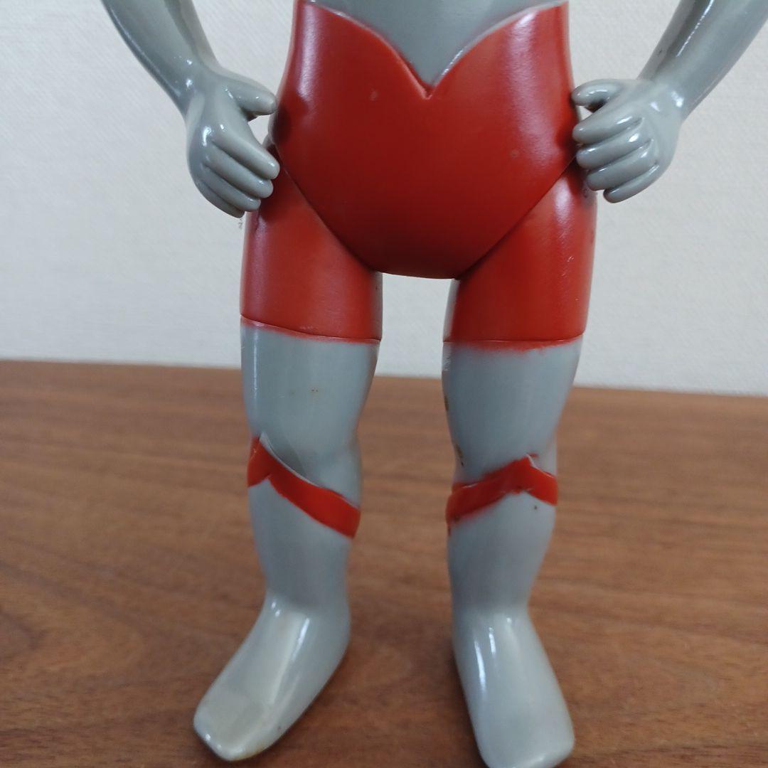 「M1号 ウルトラマン 」グレー成型の ソフビ フィギュア