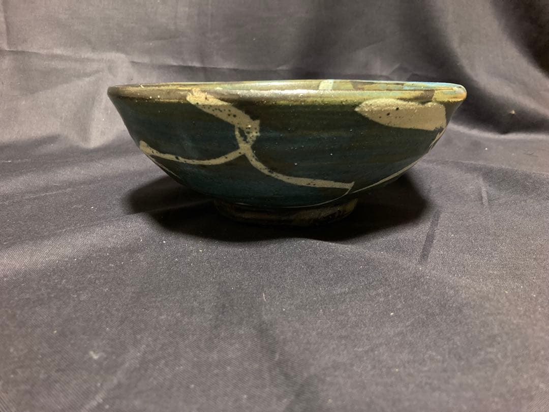 岡左久良　藍抜文鉢　濱田庄司の弟子　民藝　民芸