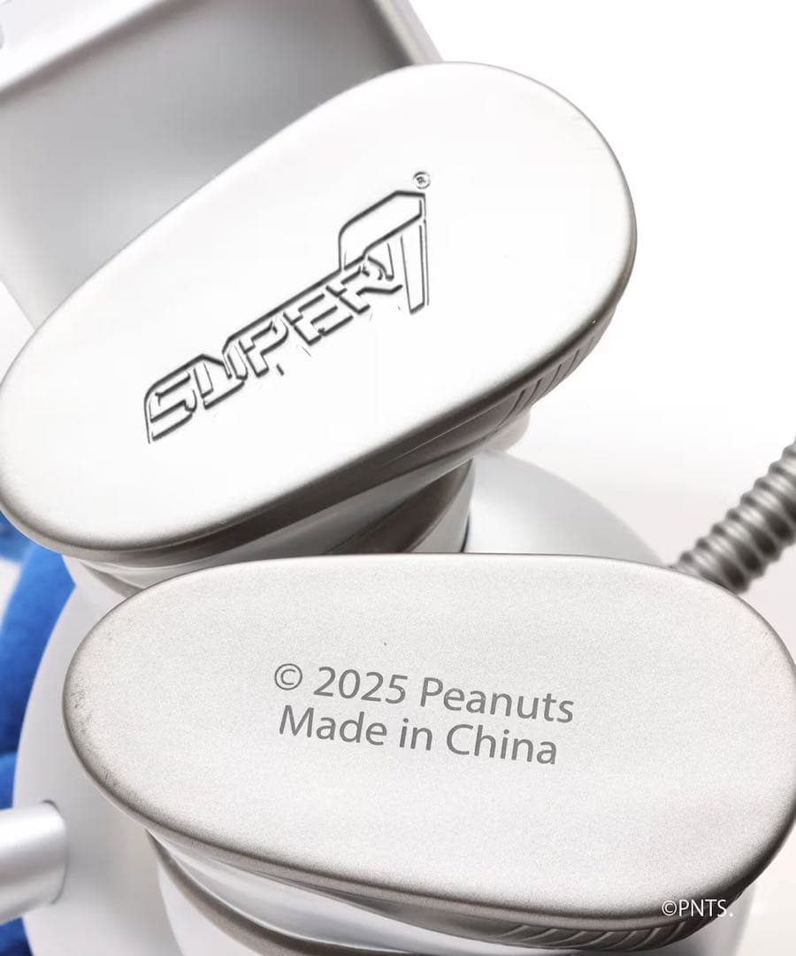 atmos限定150体 SNOOPY (SILVER SPACESUIT)