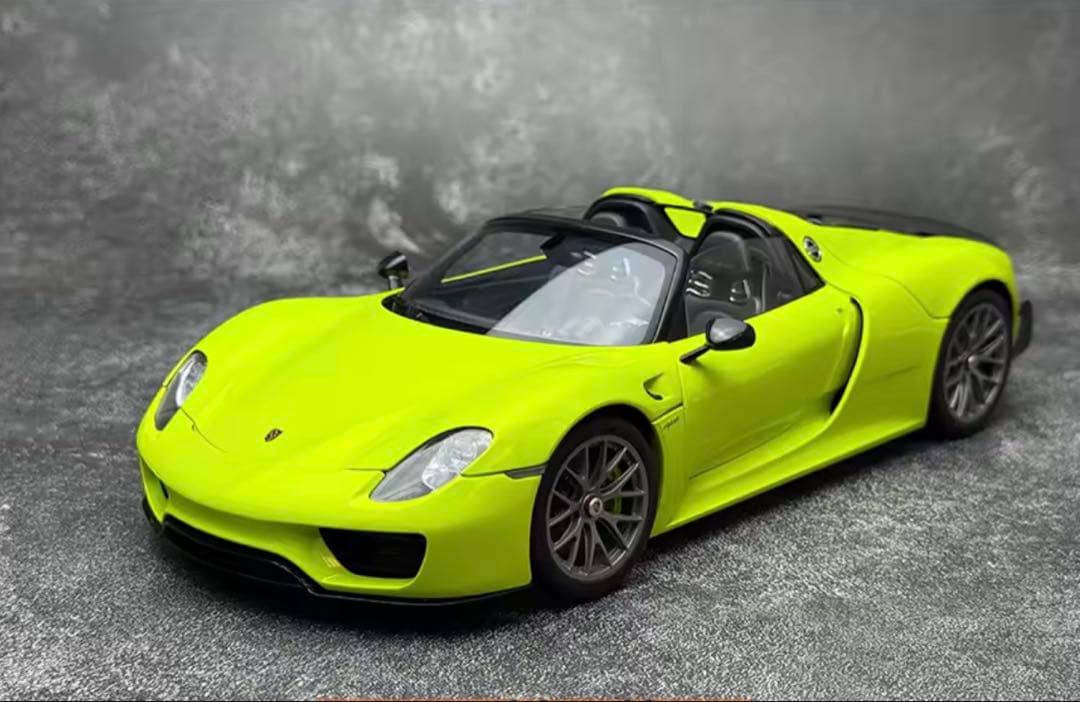Porsche 918 Spyder 1/18ミニカーライムグリーン