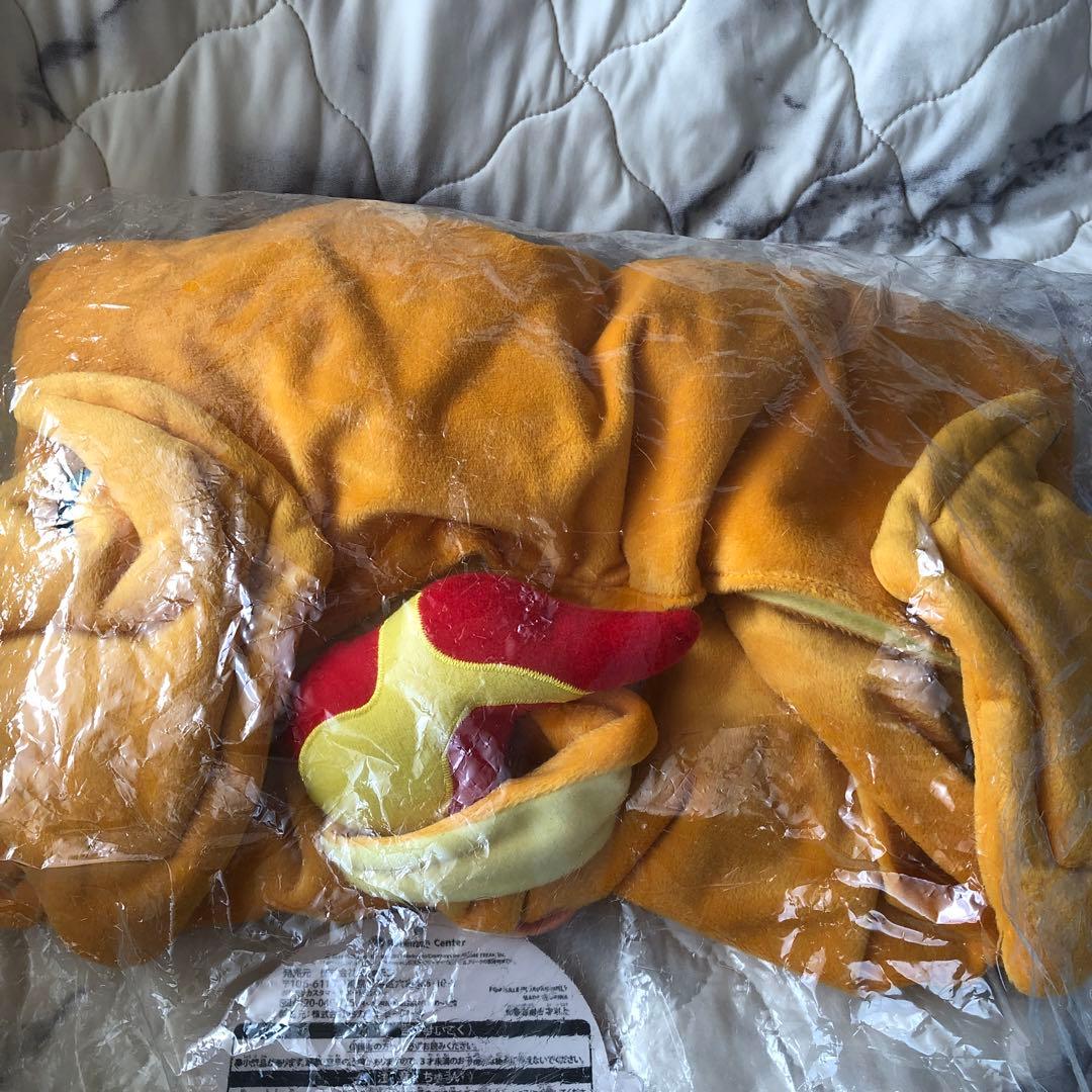 ポケモンセンター　フード付きポンチョ　メガリザードンY version