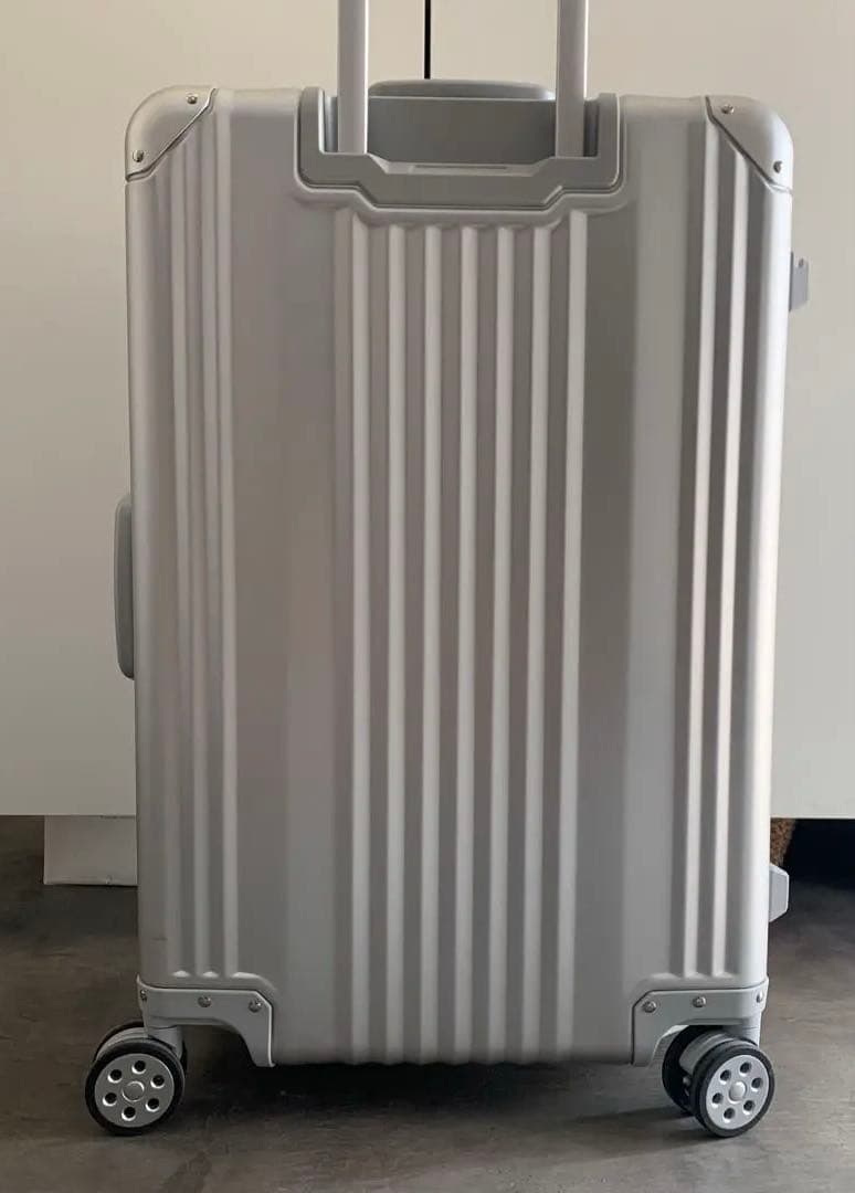 たま　非売品　メルセデスベンツ　スーツケース　シルバー　アルミ　キャリー