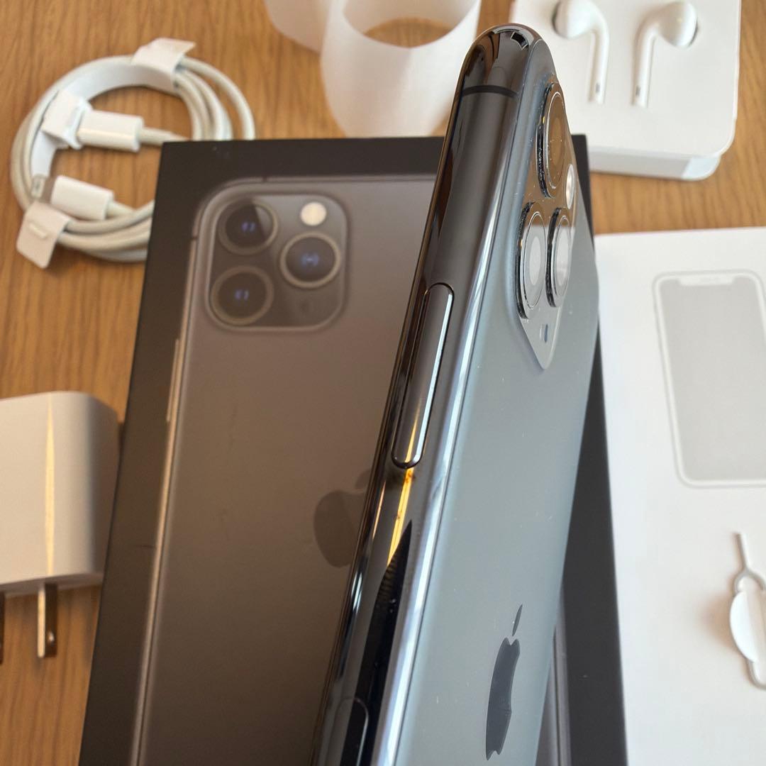 iPhone 11 pro スペースグレイ　256gb