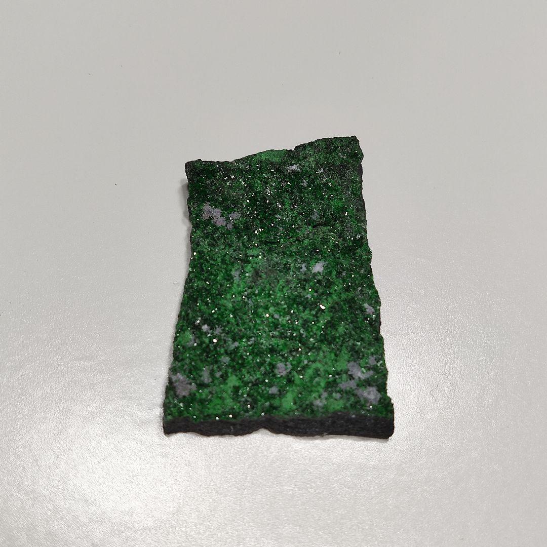 パワーストーン　天然石　ウバロバイト（灰クロムざくろ石）24g　No.216