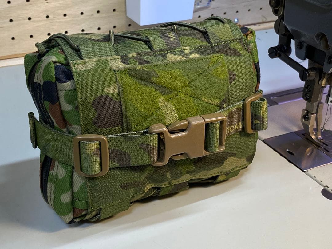陸自救急品袋　ブローアウトキット　個人製作品　マルチカムトロピック