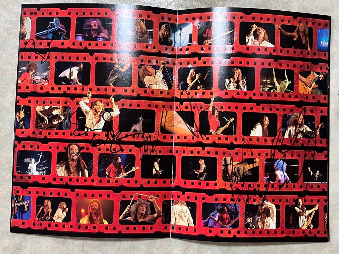 WHITESNAKE 直筆サイン入り 2013年 ツアーパンフレット