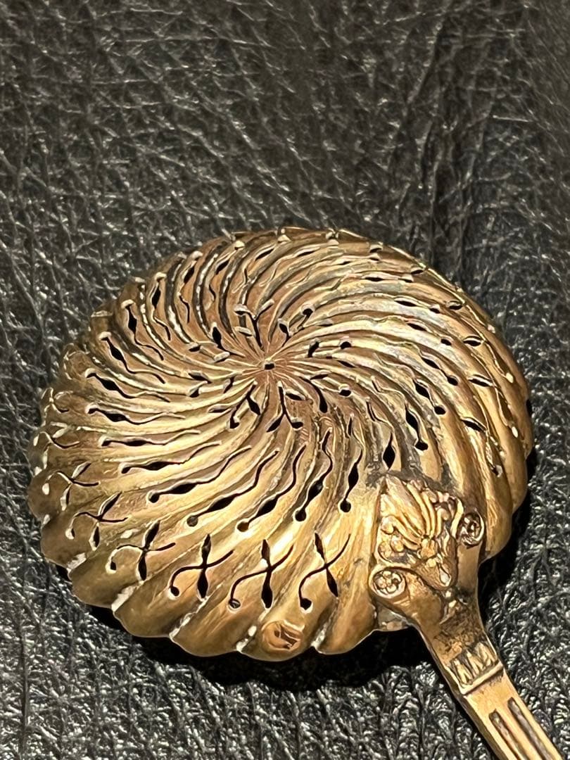 フランス　純銀製　スターリングシルバー950製　シュガーシフター　ヴェルメイユ