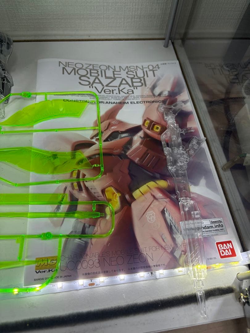 【MG 1/100 Ver.Ka】 νガンダム ・サザビー 【メカニカルクリア】