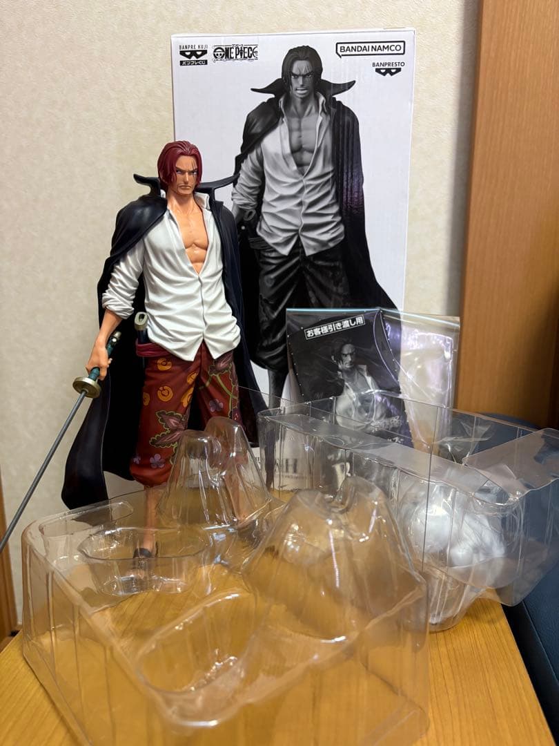 バンプレくじ PREMIUM ワンピース-シャンクス- B賞 アニメカラー